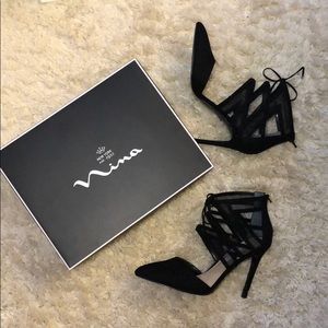 New Nina Rozene Black Faux Suede Heels Size 8.5